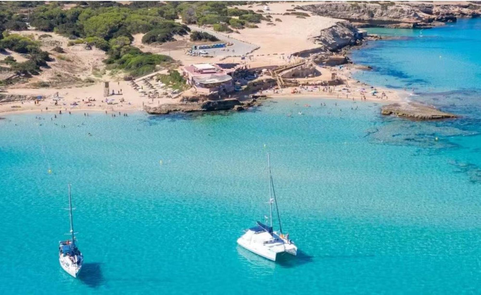 Hotel Hostal Cisne Sant Antoni de Portmany Esterno foto