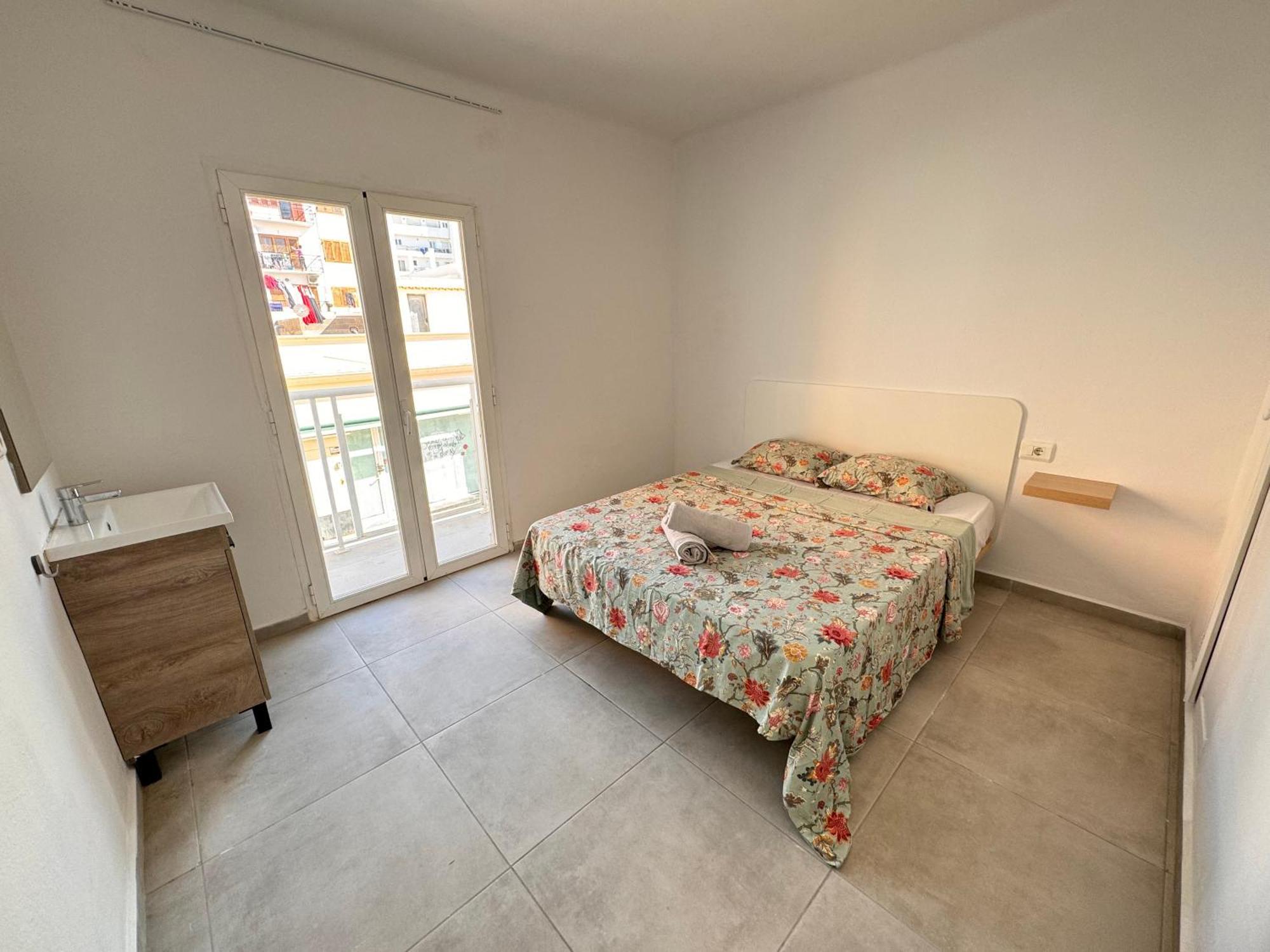 Hotel Hostal Cisne Sant Antoni de Portmany Esterno foto