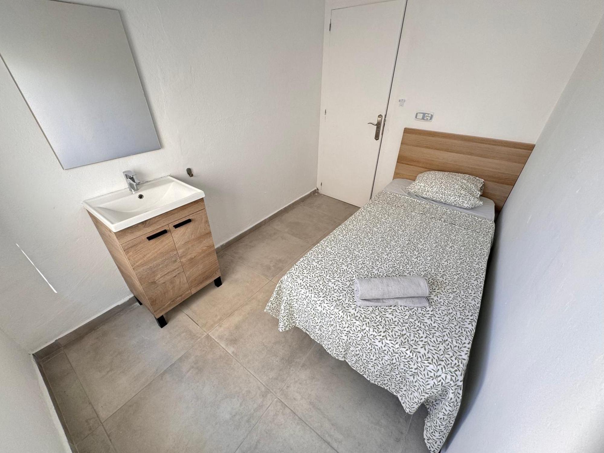 Hotel Hostal Cisne Sant Antoni de Portmany Esterno foto
