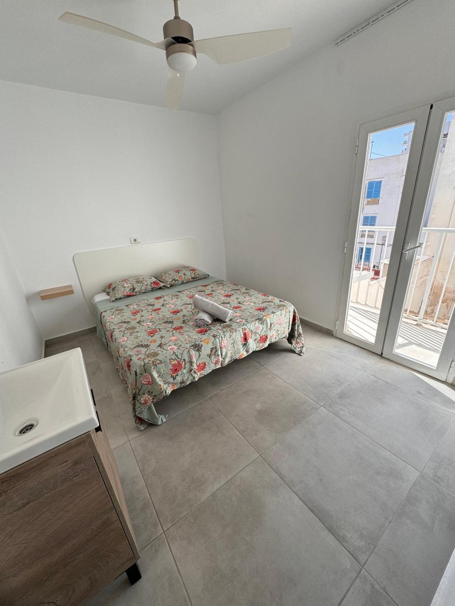 Hotel Hostal Cisne Sant Antoni de Portmany Esterno foto